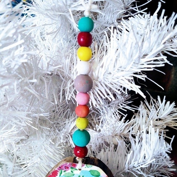 Hand Crafted Spring/Easter Beaded Wood Ornament/Tiered Tray Decor/Floral Poppies - Picture 3 of 4